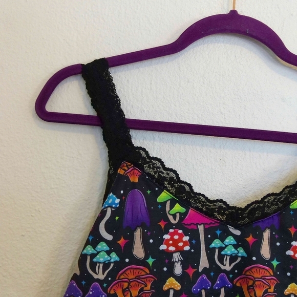 ROMWE TOP - Picture 2 of 6